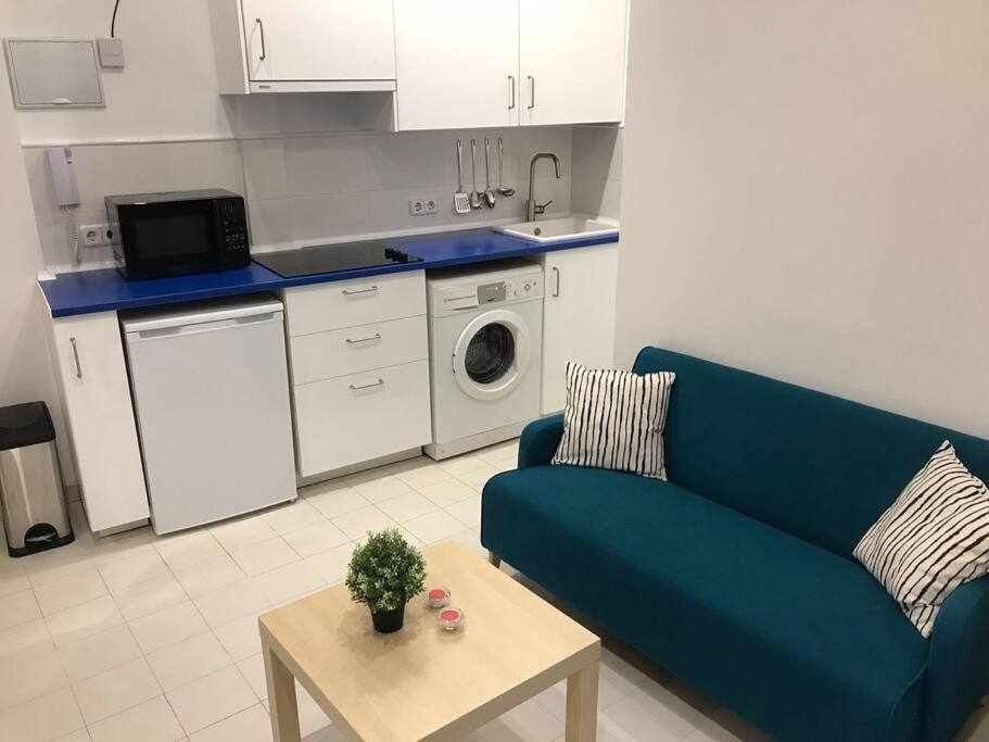 Un Genial Estudio En El Barrio Las Cortes Мадрид Экстерьер фото