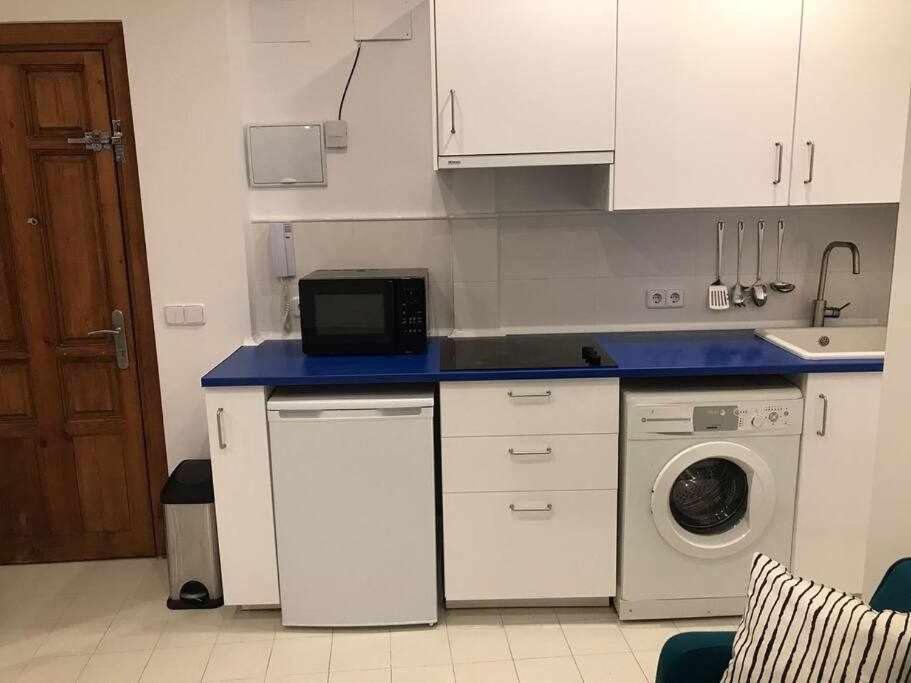 Un Genial Estudio En El Barrio Las Cortes Мадрид Экстерьер фото