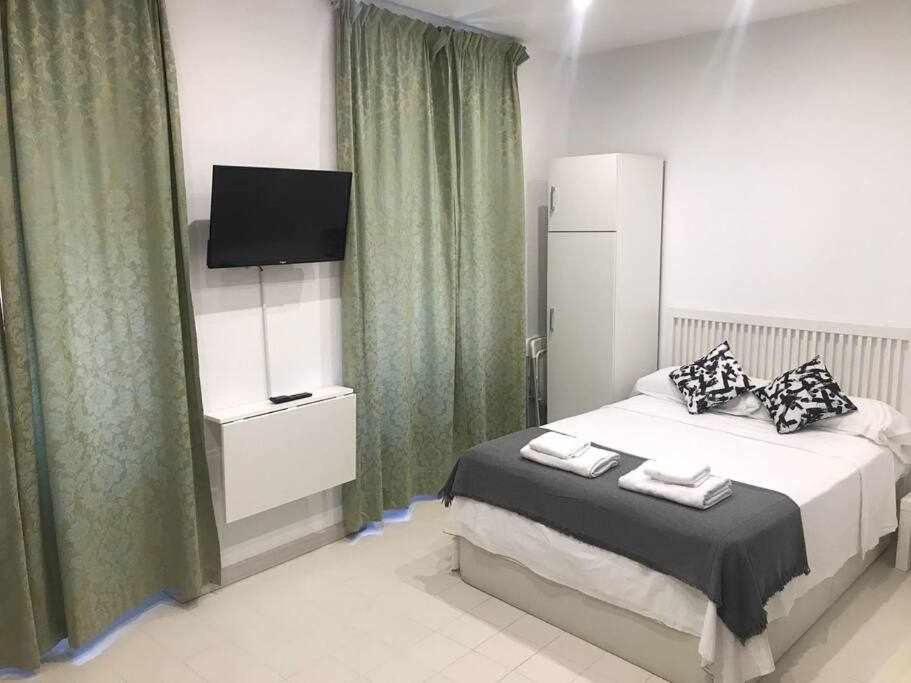 Un Genial Estudio En El Barrio Las Cortes Мадрид Экстерьер фото
